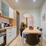 New 3bdr Luxury Seaside With Heated Jacuzzi - Location In Apartment Sliema