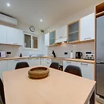 New 3bdr Luxury Seaside With Heated Jacuzzi - Location In * Sliema