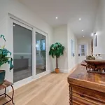 Apartment New 3bdr Luxury Seaside With Heated Jacuzzi - Location In *