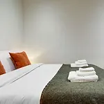 New 3bdr Luxury Seaside With Heated Jacuzzi - Location In * 슬리에마