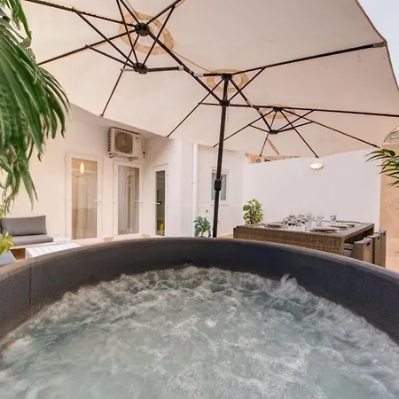 New 3bdr Luxury Seaside With Heated Jacuzzi - Location In Apartment