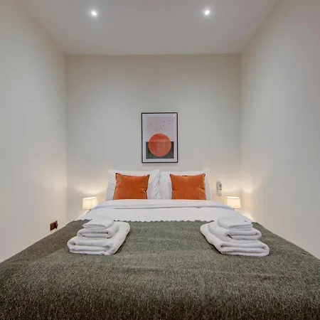 New 3bdr Luxury Seaside With Heated Jacuzzi - Location In Apartmán *