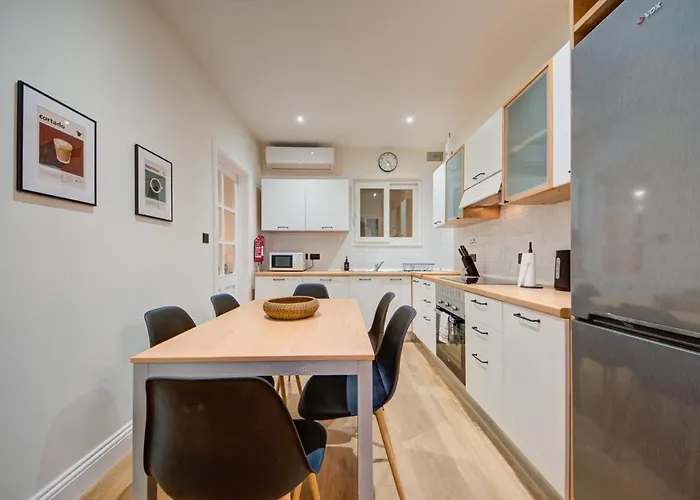 Apartment New 3bdr Luxury Seaside With Heated Jacuzzi - Location In Sliema