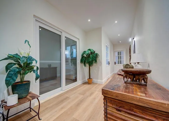 Apartment New 3bdr Luxury Seaside With Heated Jacuzzi - Location In *