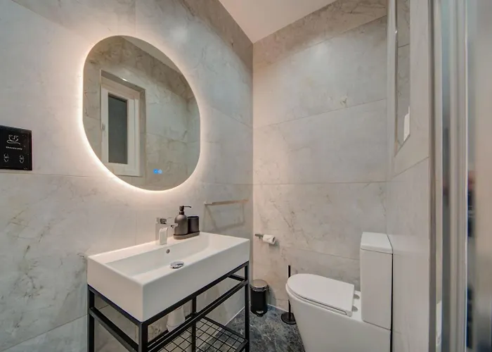 Apartment New 3bdr Luxury Seaside With Heated Jacuzzi - Location In *