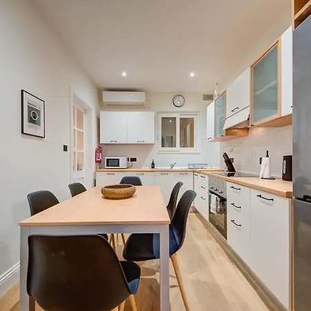 Daire New 3bdr Luxury Seaside With Heated Jacuzzi - Location In Sliema