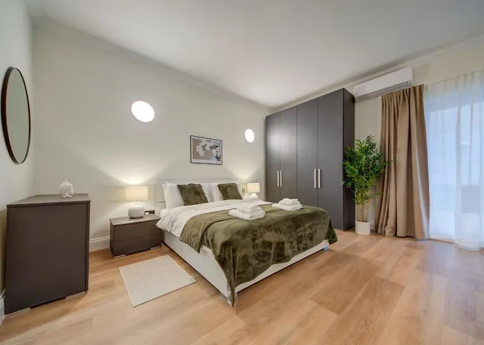 New 3bdr Luxury Seaside With Heated Jacuzzi - Location In Apartament Sliema